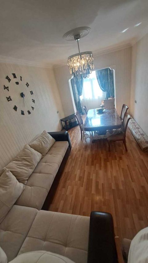 Satılır 3 otaqlı köhnə tikili 85 m² — Bakı