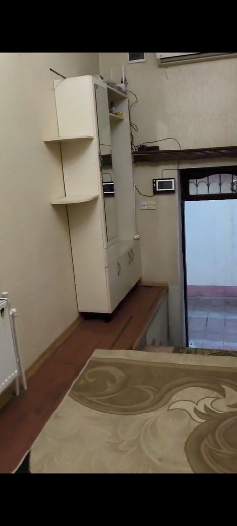 3-otaqlı mənzil kirayə verilir, 8 Noyabr m., 70 m² — Bakı