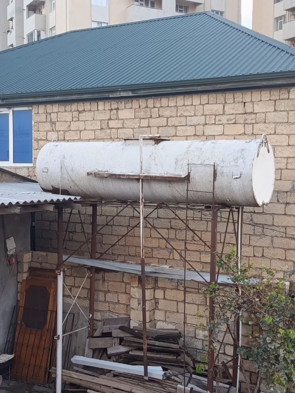 Endirim olacağ 3,5ton 4m uzunluğu Metall su/yanacaq çəni və dayaq — Su çənləri, kanisterləri, bochkalar, Xırdalan (4)