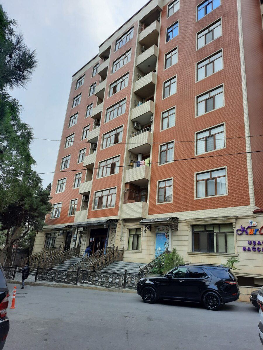 3-otaqlı yeni tikili, 4-cü mkr., 130 m² — Mənzil, Bakı