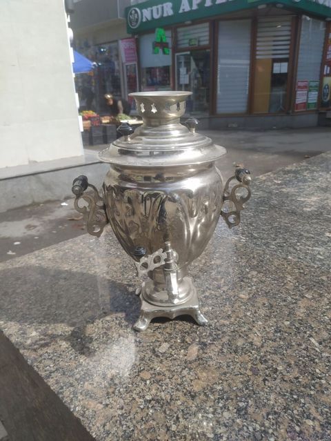 Klassik metal samovar - Material: cilalanmış metal/nişasta rəngli — Bakı