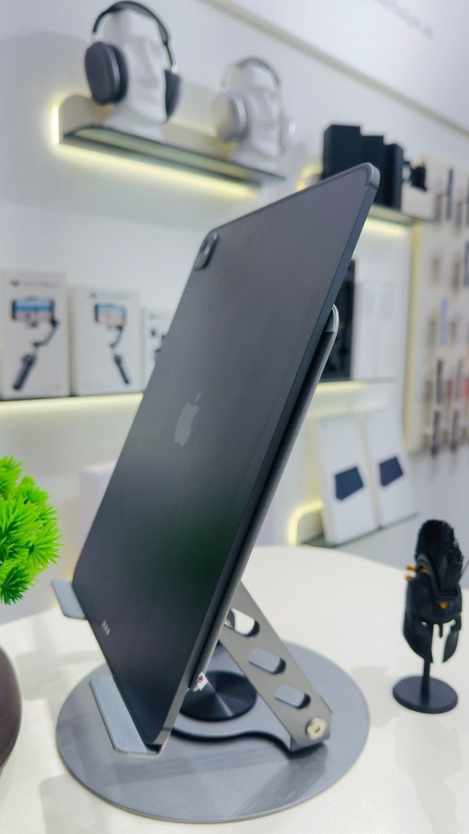 Apple iPad Pro 13'Inch 256 GB WiFi + 5G — Planshetlər, Bakı (3)