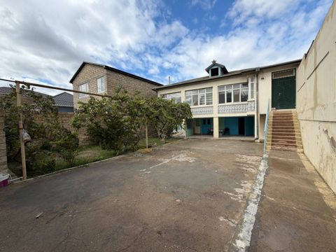 Satılır 6 otaqlı həyət evi/bağ evi 320 m² — Bakı