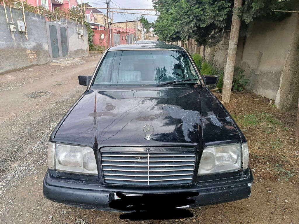 Mercedes-Benz E 200: 2 l 1992 il Sedan — Avtomobillər, Xırdalan (4)