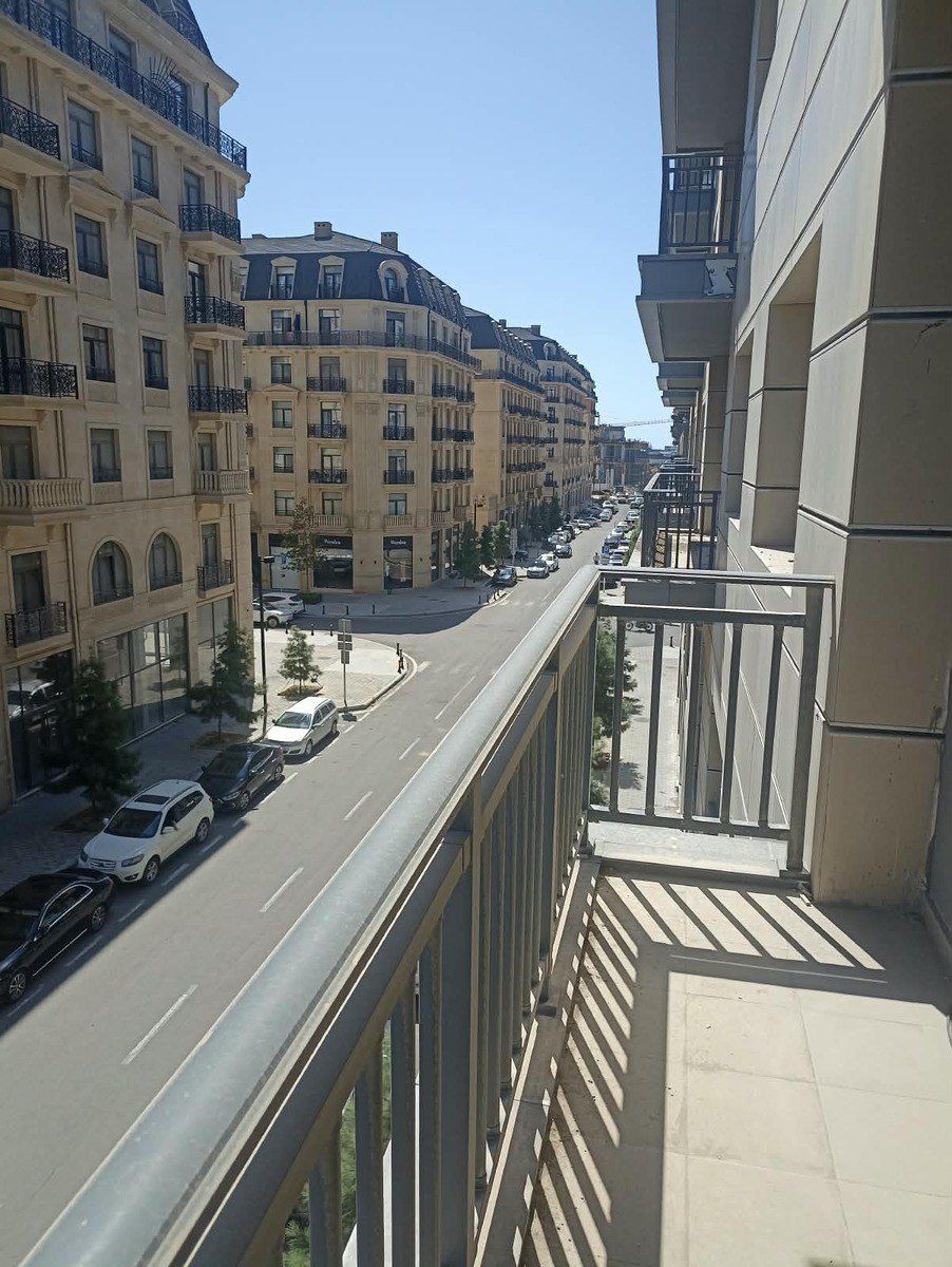 Satılır 5 otaqlı yeni tikili 202 m² — Mənzil, Bakı (3)