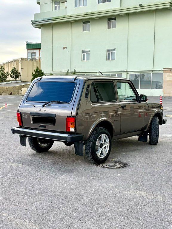 Lada (VAZ) Niva, 1.7 L, 2024 il, 27 000 km — Avtomobillər, Bakı (10)