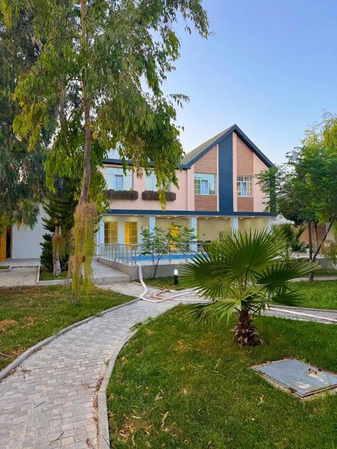 Satılır 5 otaqlı həyət evi/bağ evi 273 m² — Bakı