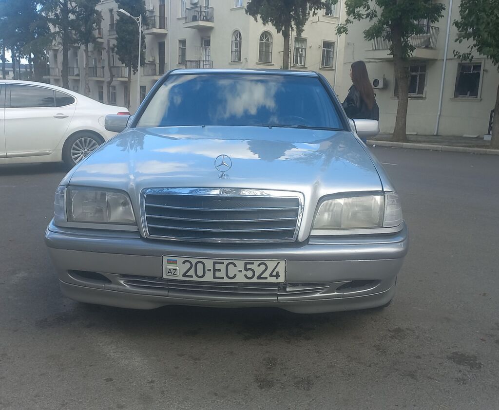 Mercedes-Benz C-Sinif sedan (W202), gümüş rəng. - Kuzov: 4 qapılı 20-EC-524 — Avtomobillər, Gəncə (2)