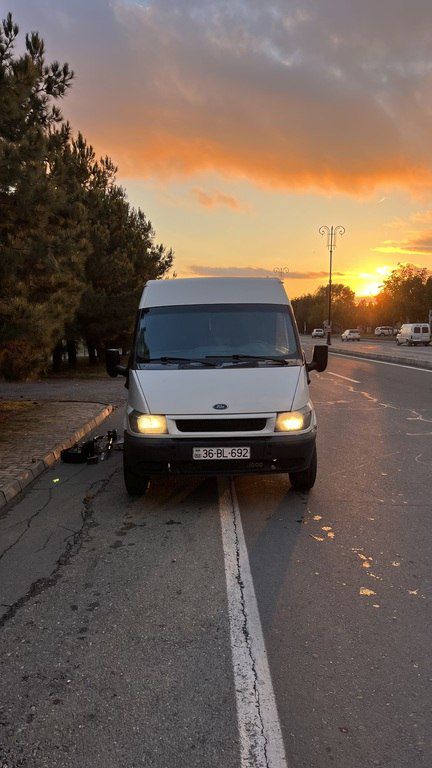 Ford Transit, 2.4 L, 2000 il, 339 517 km — Qəbələ