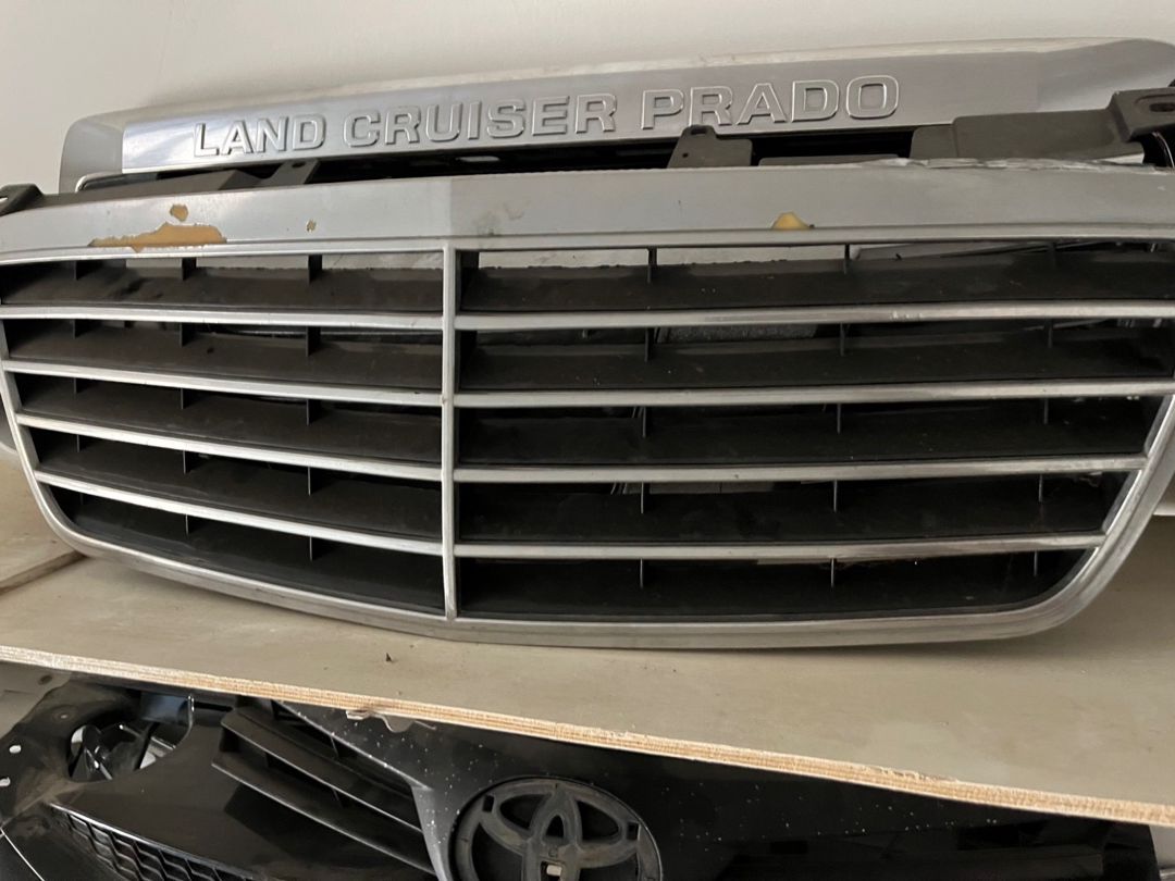 Mercedes C200 radiator barmaqlığı — Ehtiyat hissələri və aksesuarlar, Bakı (2)