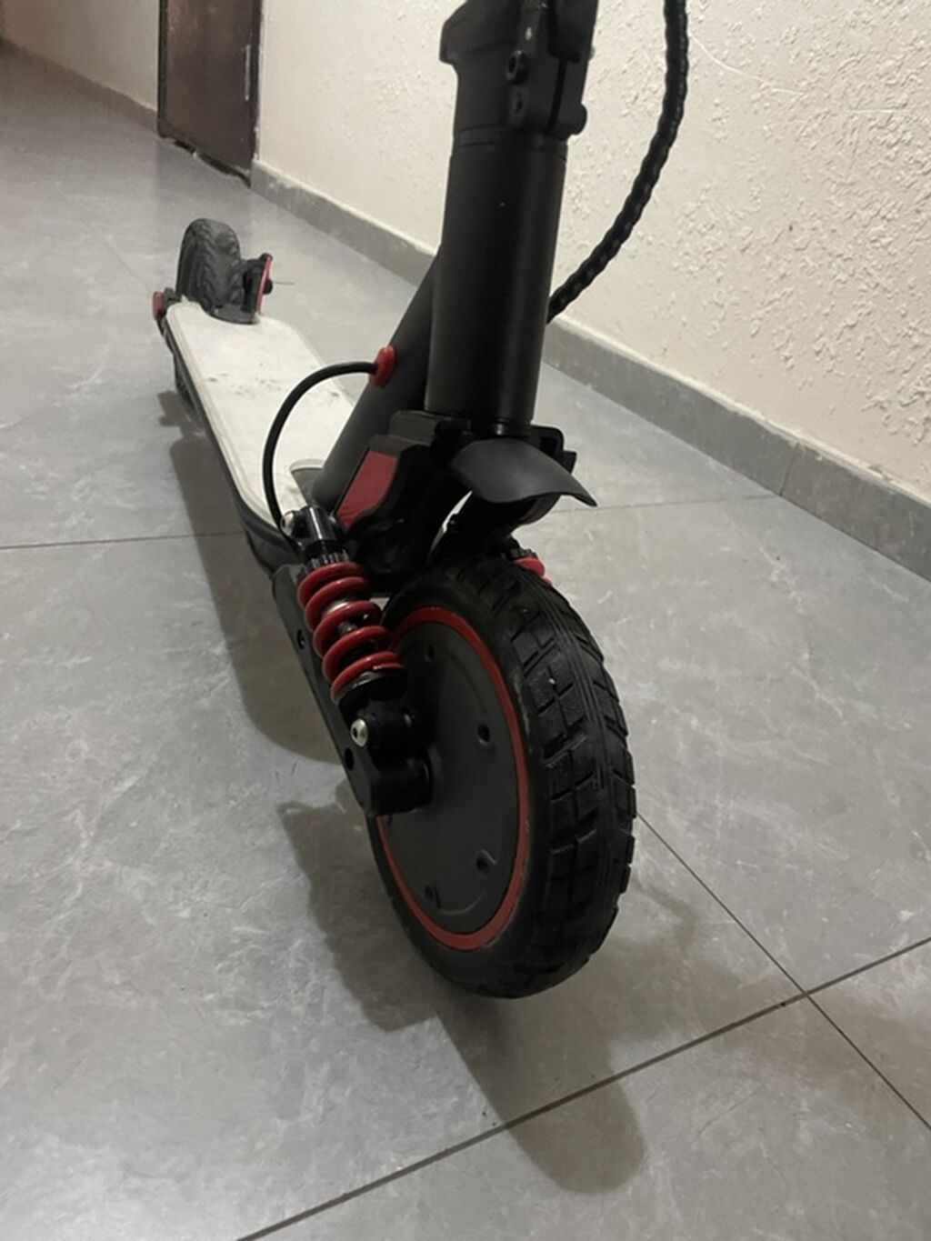 İşlənmiş Elektrik samokat 7", 351 - 500 Vt, 16 - 25 km/s, Pulsuz çatdırılma — Skuterlər, Masazır (3)