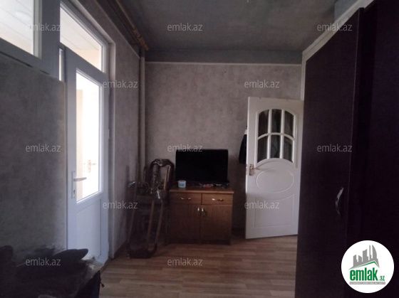 Satılır 3 otaqlı 50 m² köhnə tikili Xalqlar Dostluğu m — Mənzil