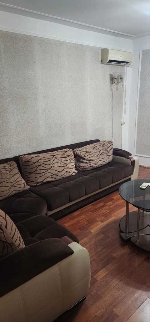 Satılır 2 otaqlı köhnə tikili 70 m² — Bakı