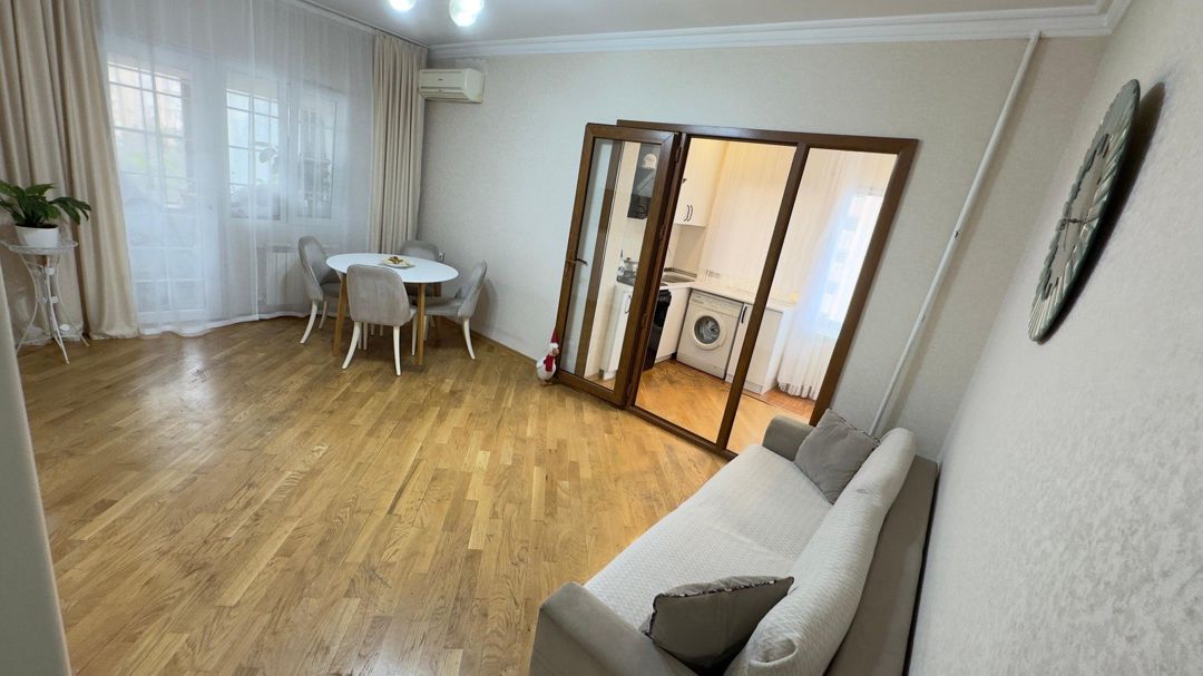 Satılır 2 otaqlı köhnə tikili 55 m² — Mənzil, Bakı (4)
