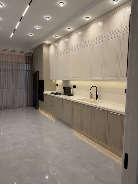 İcarəyə verilir 3 otaqlı yeni tikili 150 m² — Bakı