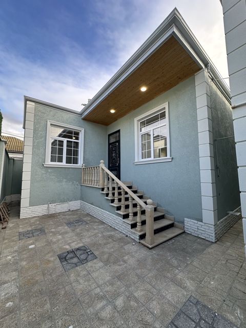 Satılır 3 otaqlı həyət evi/bağ evi 80 m² — Bakı