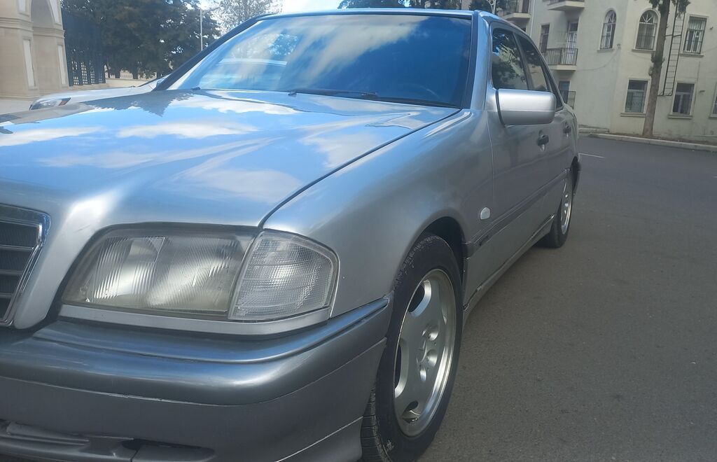 Mercedes-Benz C-Sinif sedan (W202), gümüş rəng. - Kuzov: 4 qapılı 20-EC-524 — Avtomobillər, Gəncə (5)