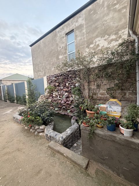 Satılır 9 otaqlı həyət evi/bağ evi 270 m² — Bakı