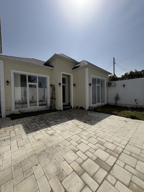 Satılır 3 otaqlı həyət evi/bağ evi 80 m² — Bakı