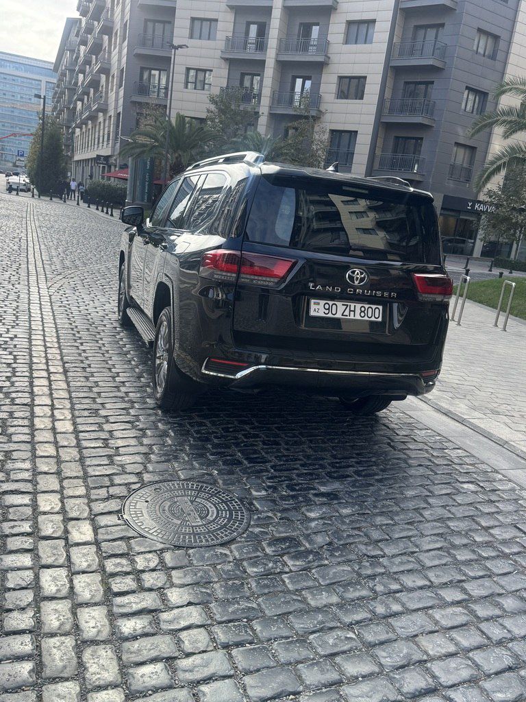Toyota Land Cruiser, 3.5 L, 2021 il, 74 000 km 90-ZH-800 — Avtomobillər, Bakı (4)