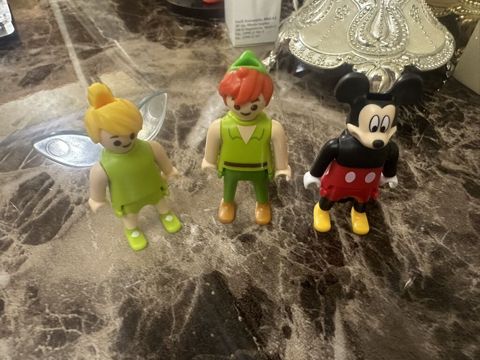Disney Peter Pan- 3 ədəd var Disney Tinkerbell -1 ədəd var Disney — Bakı