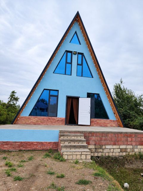 Bağ evi, Qəbələ r — Qəbələ