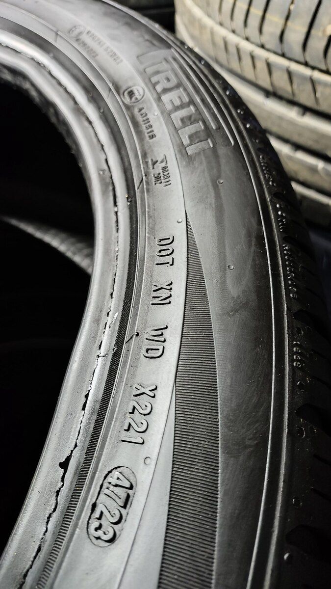 Pirelli təkərləri 265 40 R22 — Ehtiyat hissələri və aksesuarlar, Bakı (2)