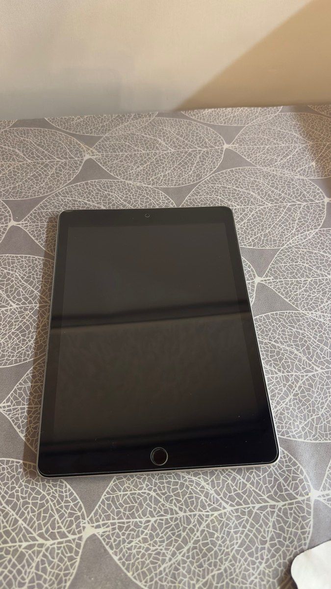 Apple iPad 6-cı nəsil, 32 GB — Planshetlər, Bakı (2)