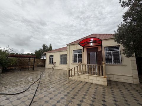 Satılır 5 otaqlı həyət evi/bağ evi 130 m² — Bakı