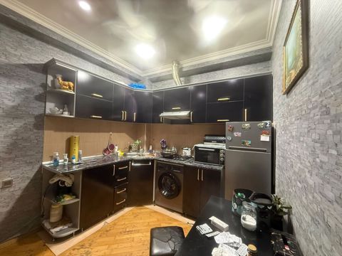 Qiymeti 300 AZN Metbex mebeli satilir.Ölcu 2x 1 metrR Ustunde qaz — Bakı