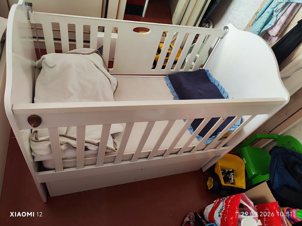 Oğlan və qız üçün, İşlənmiş, Dördbucaq, Beşik, Dəst ilə, Matras ilə, Yellənmə mexanizmsiz — Bəşikləri, Bakı (3)