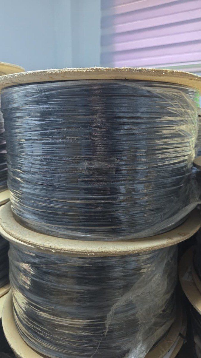 Fiber optik drop kabel çöl üçün 4 Lifli Dude Optıcal Cabel Ftth 4FG657 A1 1KM — Təmir və inşaat, Bakı (2)