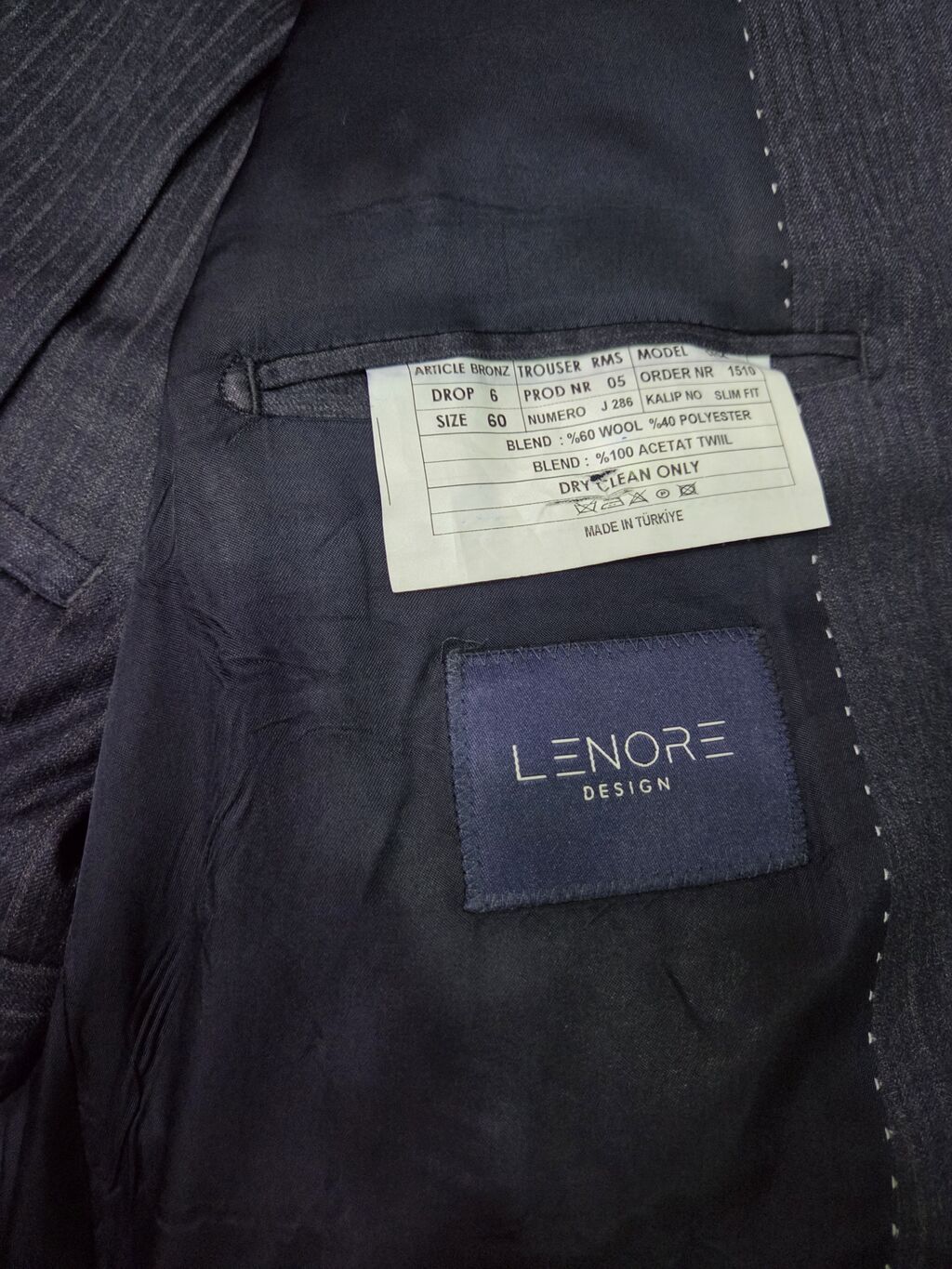 Lenore Design kişi kostyumu – tünd boz, nazik zolaqlı klassik iki — Kostyum, Bakı (4)