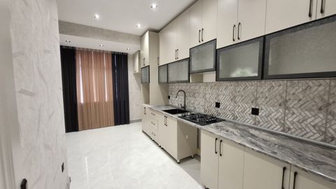 Satılır 3 otaqlı yeni tikili 82 m² — Bakı