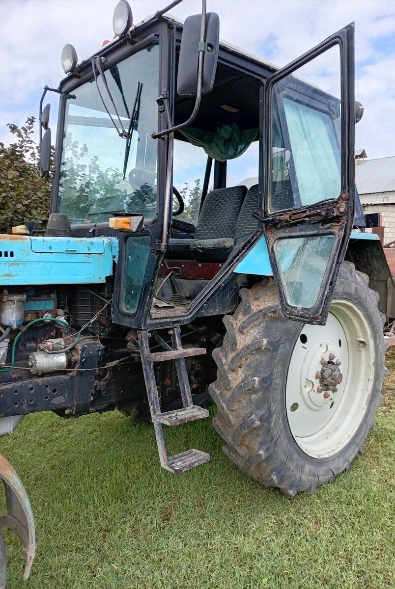 Traktor Belarus, 1982 il — Aqro texnikası, Bərdə (2)