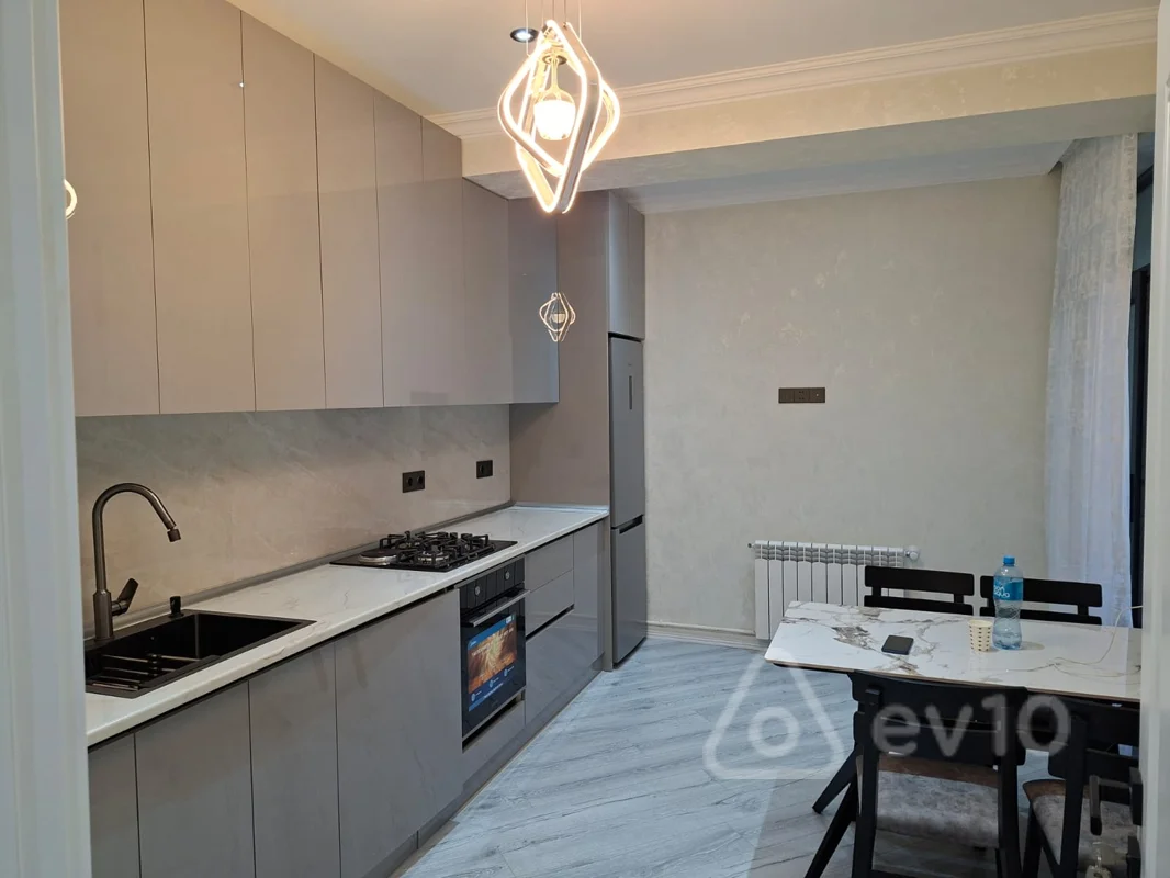 3 otaqlı mənzil, 100 m², Rustem rustemov — kirayə — Bakı