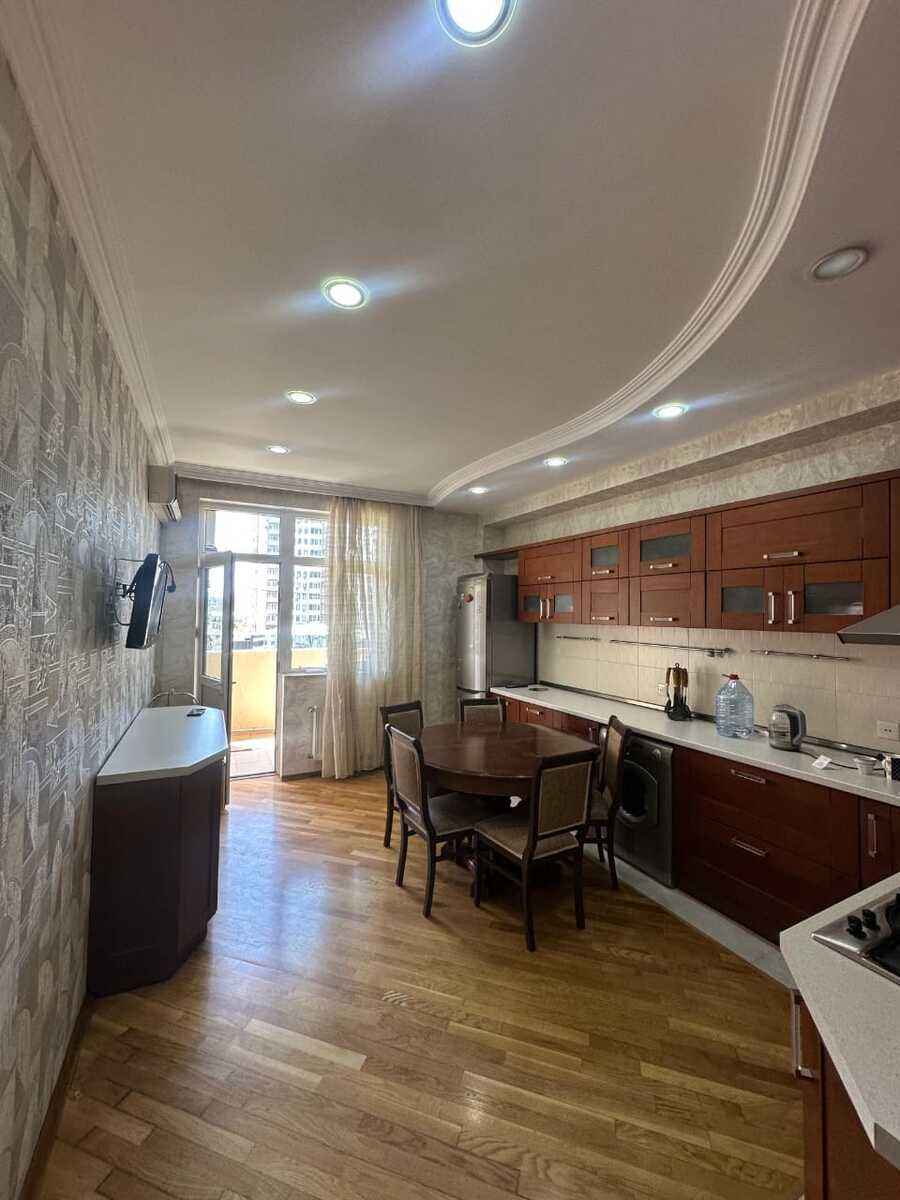 İcarəyə verilir 3 otaqlı yeni tikili 147 m² — Mənzil, Bakı (6)