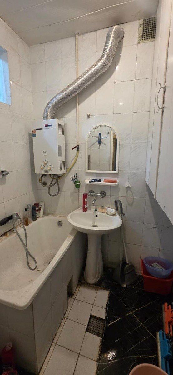 Satılır 2 otaqlı köhnə tikili 60 m² — Mənzil, Bakı (10)