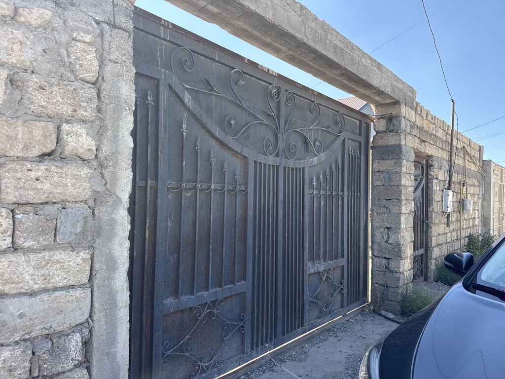 Dəmir qapılar – sürgülü və açılan model - Material: qalın metal/dəmir — Pəncərələr, qapılar, balkonlar, Bakı (2)