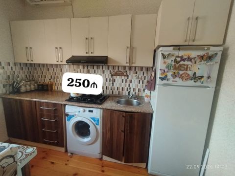 Mətbəx mebeli satılır 250₼. ölçü 3m. Üzərində moyka verilir.Ünvann — Mehdiabad