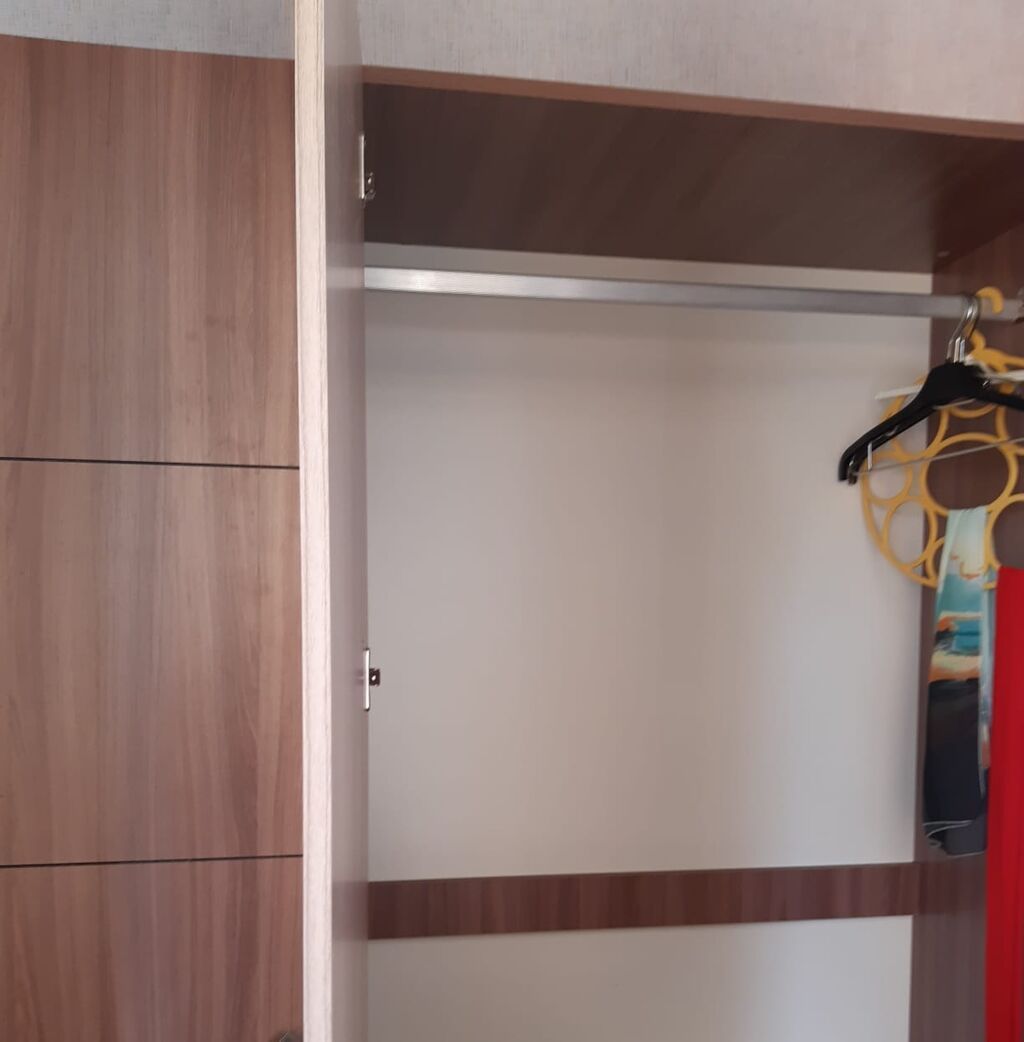 Yeni, 3 qapılı, Güzgülü, Qəhvəyi, Taxta, Açılan, Düz dolab — Şkaflar, Digah (3)