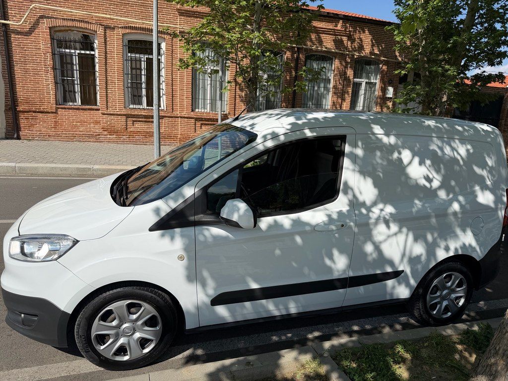 Ford Transit Courier, 1.0 L, 2017 il, 190 000 km 77-QV-504 — Avtomobillər, Gəncə (10)