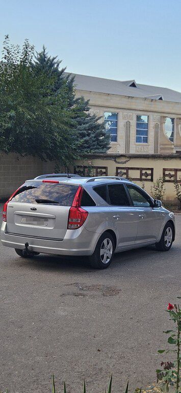 Kia Ceed SW, 1.4 L, 2010 il, 283 000 km — Avtomobillər, Tovuz (4)