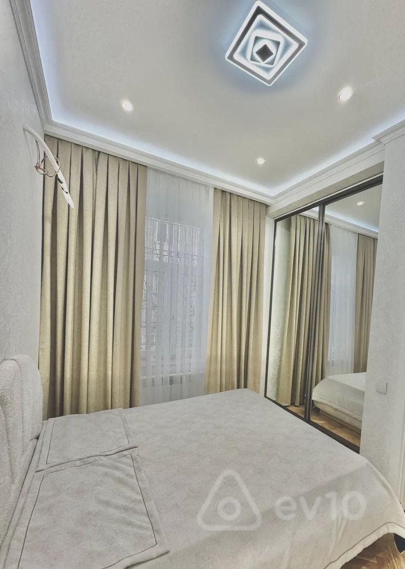 For rent: 3-room apartment (old building), 90 m² — Mənzil, Bakı (8)