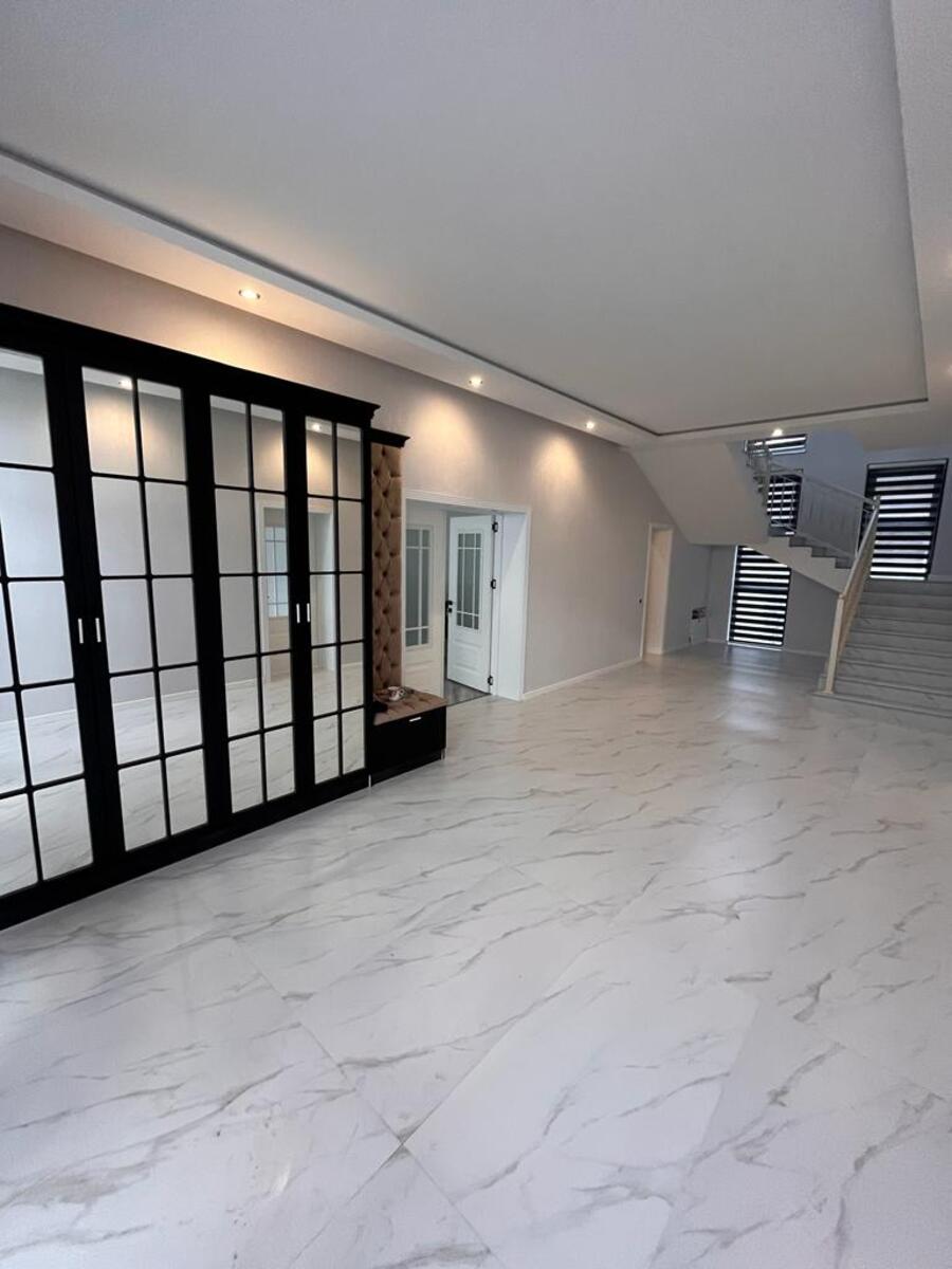Satılır 5 otaqlı həyət evi/bağ evi 300 m² — Ev, villa, Bakı (8)