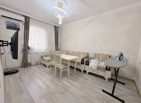 Həyət evi, Binə qəs — Bakı
