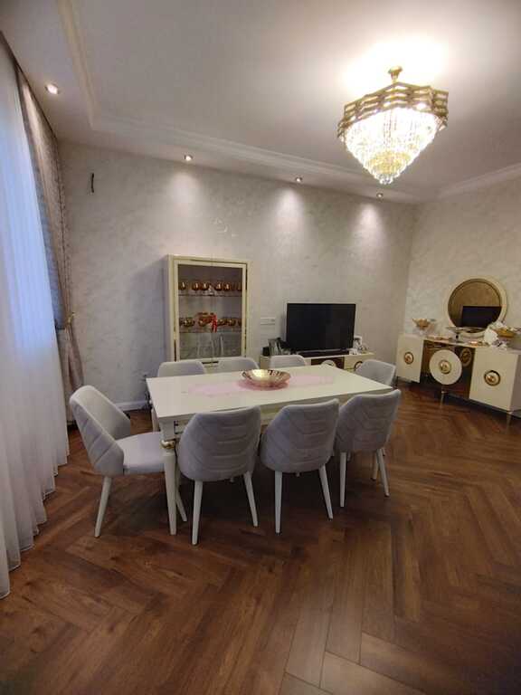 Satılır 4 otaqlı həyət evi/bağ evi 280 m² — Ev, villa, Bakı (8)