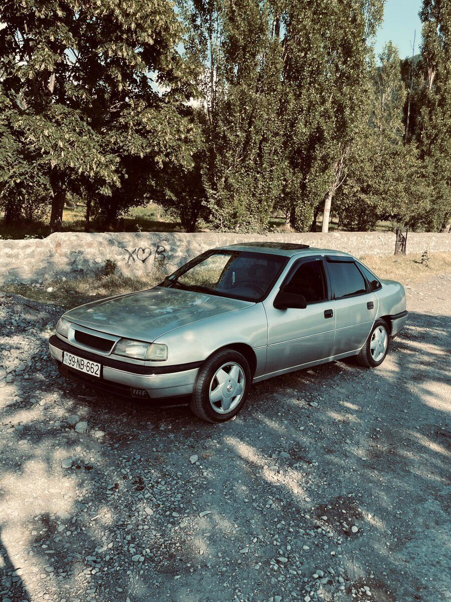 Opel Vectra, 1990 il 99-NB-662 — Avtomobillər, Qax (3)