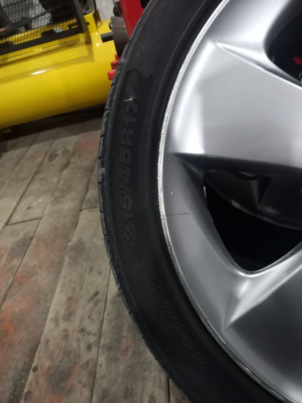 Toyota orijinal 17" yüngül lehimli disklər və Zeetex təkərləri dəsti — Diskləri, Xırdalan