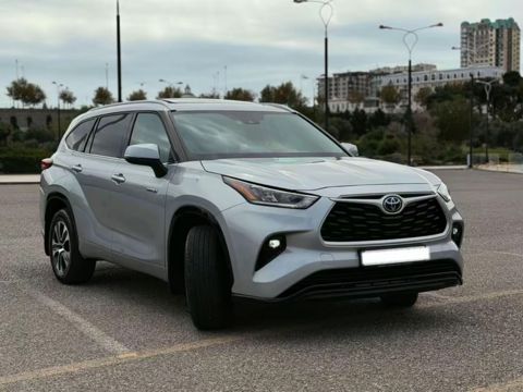 Toyota Highlander, 2.5 L, 1.6 kWh, 2022 il, 69 900 km — Bakı